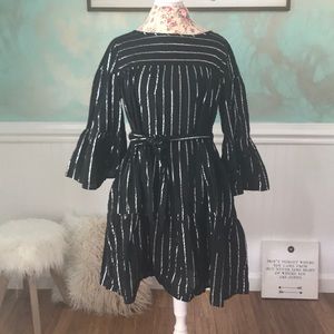 NWOT Black and Metallic GAP Dress Size M 🌟